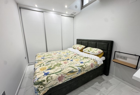 Resale - Villa - Villamartin