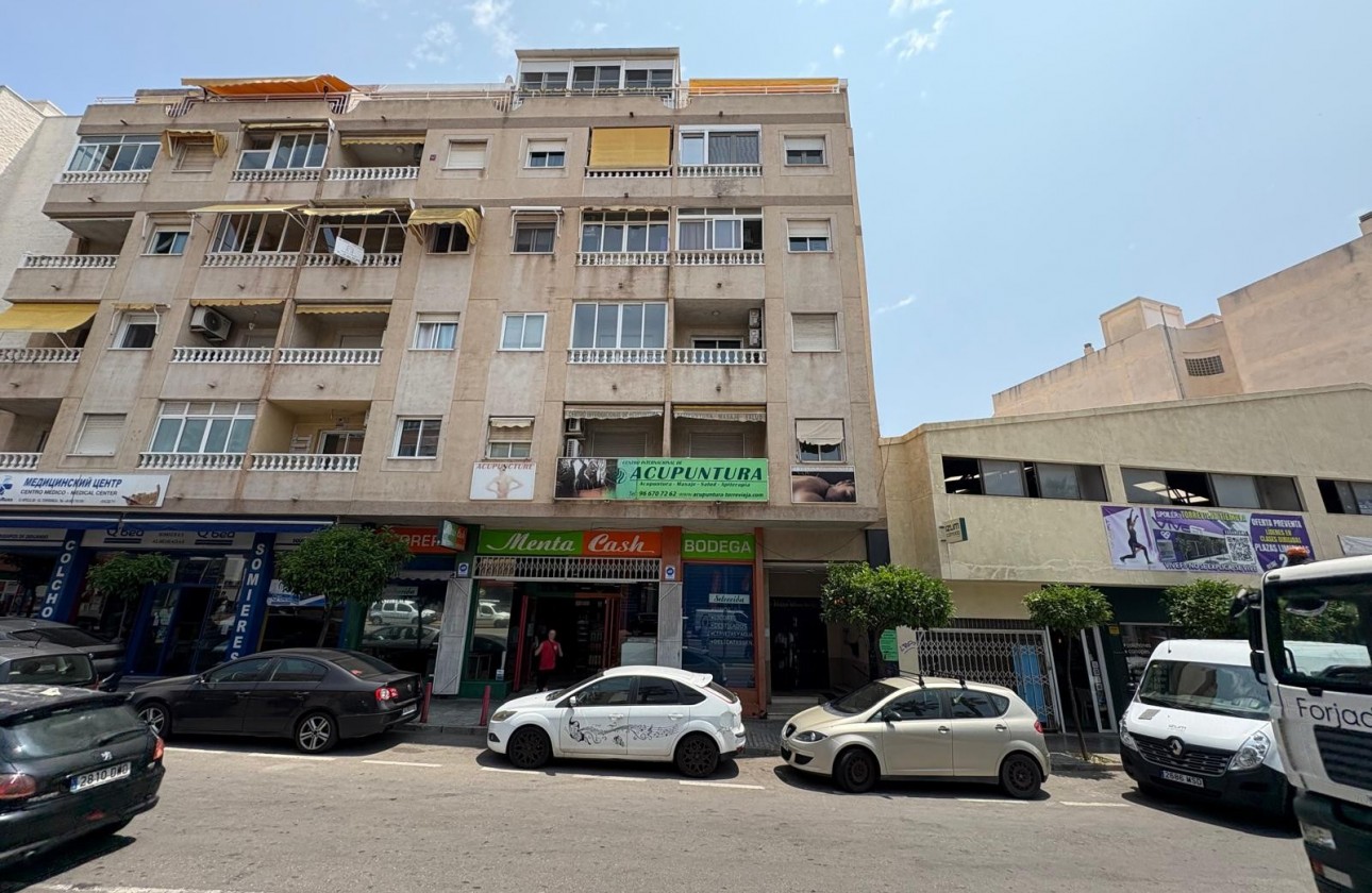 Resale - Apartment / flat - Torrevieja - Centro