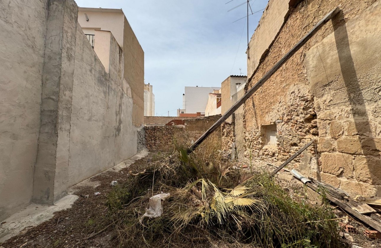 Resale - Plot / Land - Torrevieja - Centro