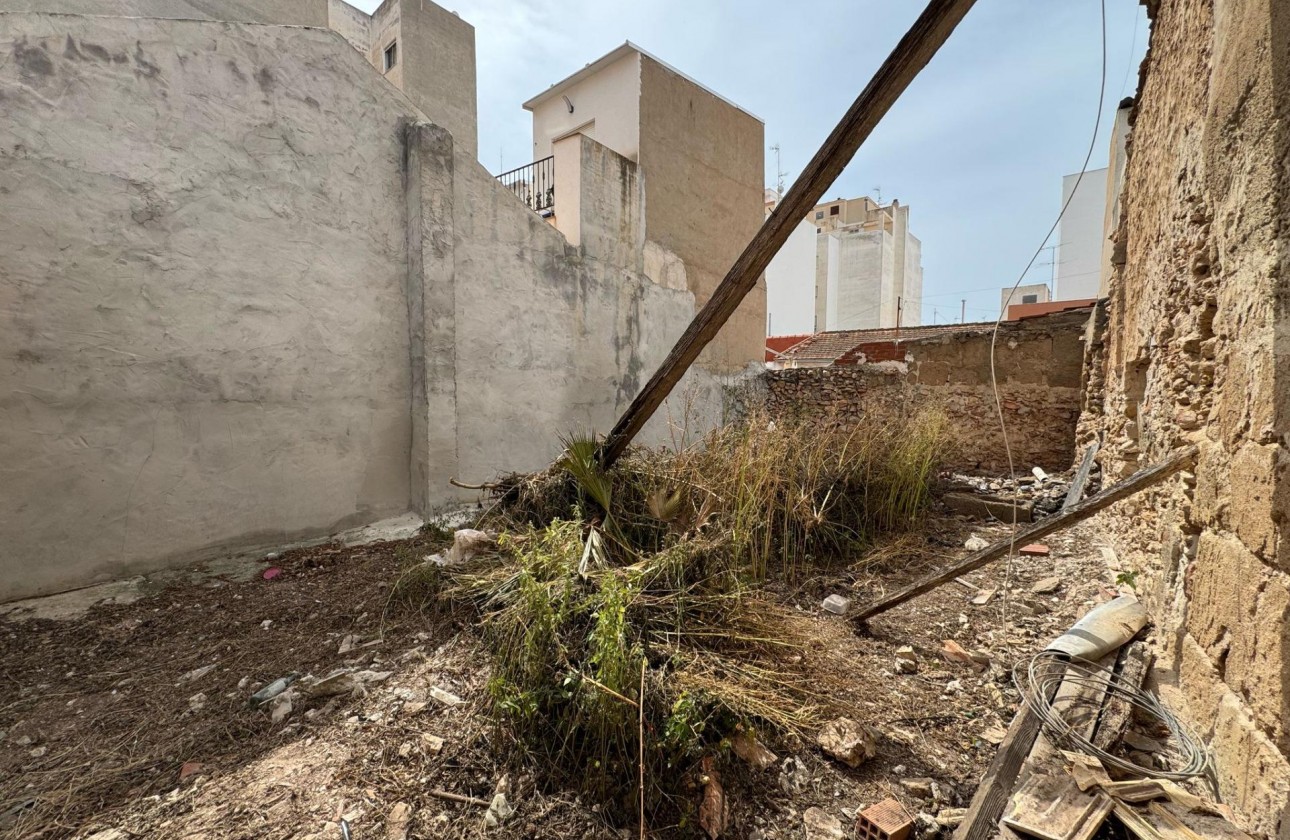 Resale - Plot / Land - Torrevieja - Centro