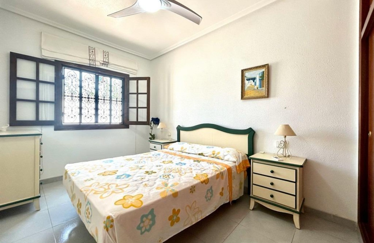 Revente - Villa - Orihuela Costa - La Zenia