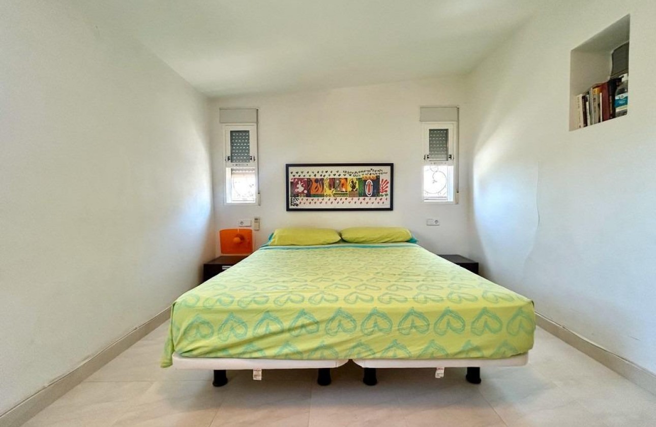 Revente - Villa - Orihuela Costa - La Zenia