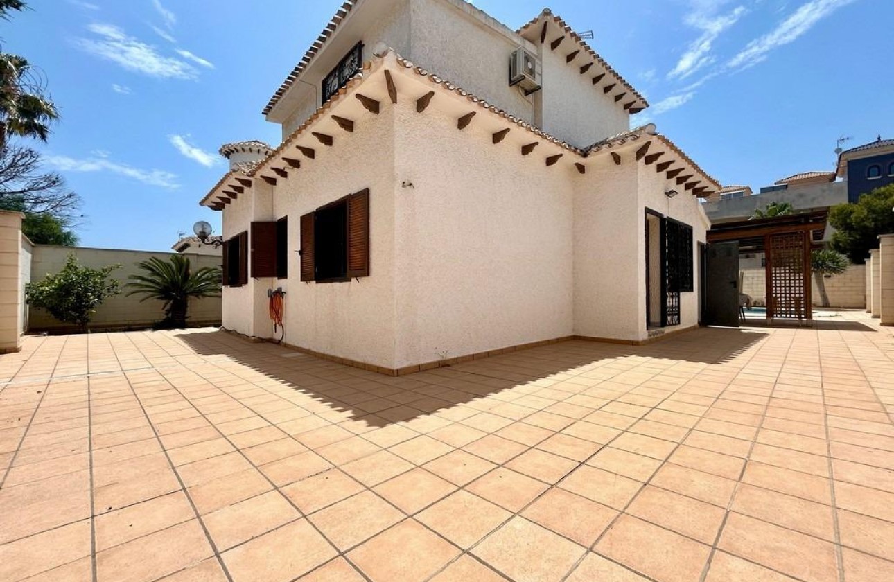 Revente - Villa - Orihuela Costa - La Zenia