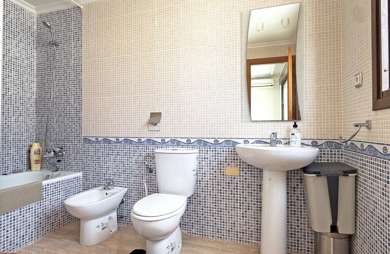 Resale - Apartment / flat - Torrevieja