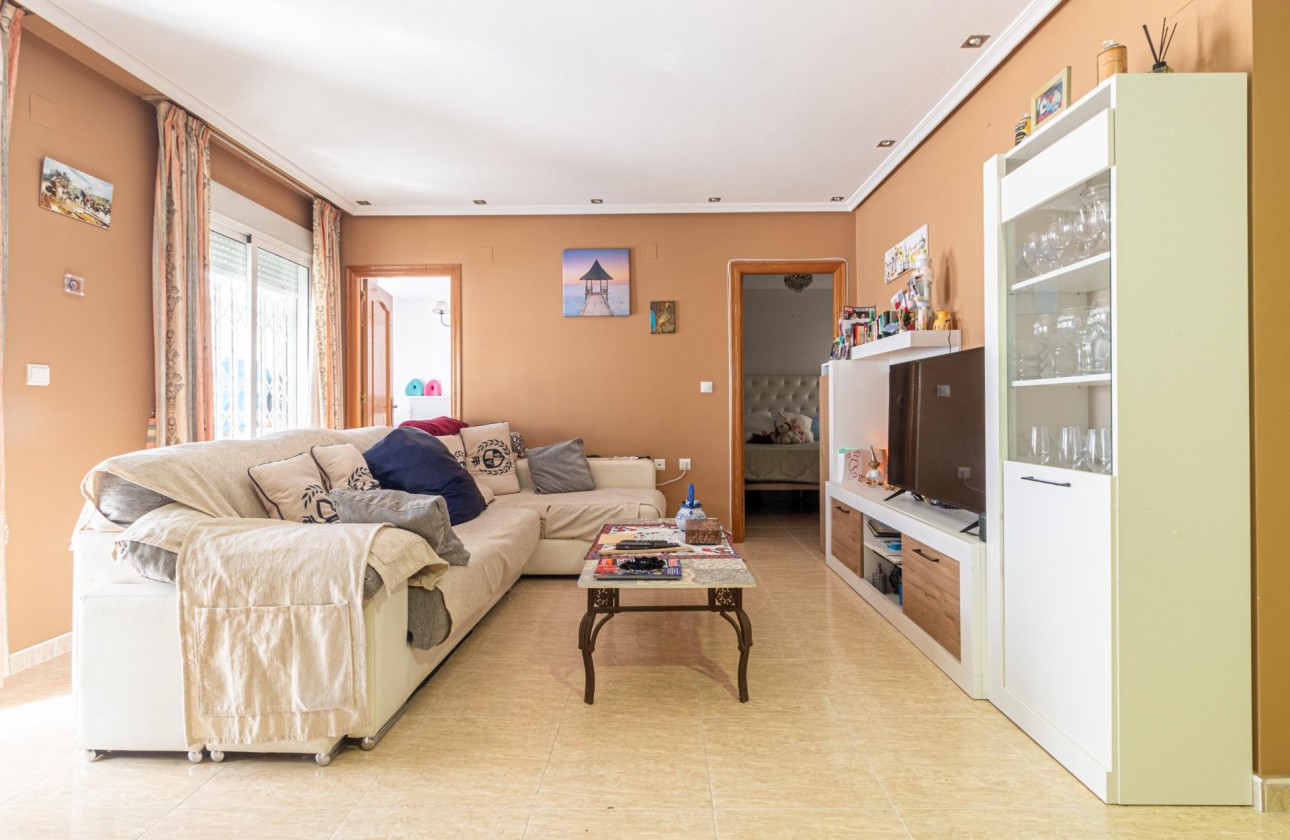 Resale - Apartment / flat - Torrevieja - Playa de los locos