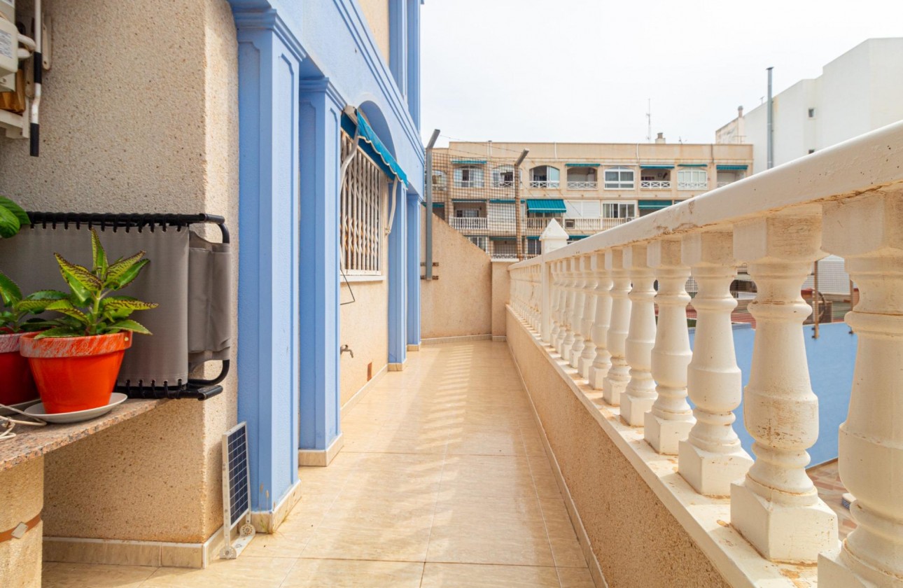 Resale - Apartment / flat - Torrevieja - Playa de los locos