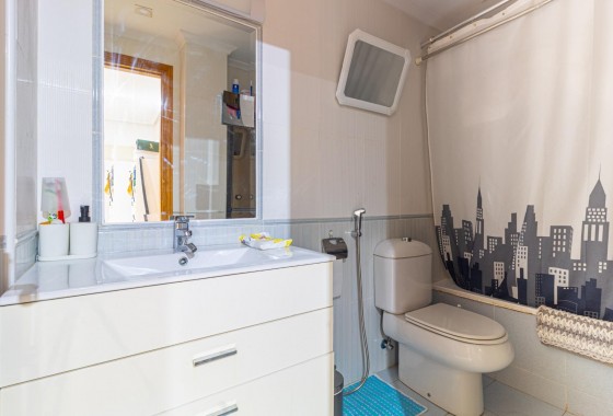 Resale - Apartment / flat - Torrevieja - Playa de los locos