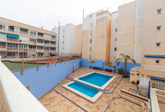 Resale - Apartment / flat - Torrevieja - Playa de los locos