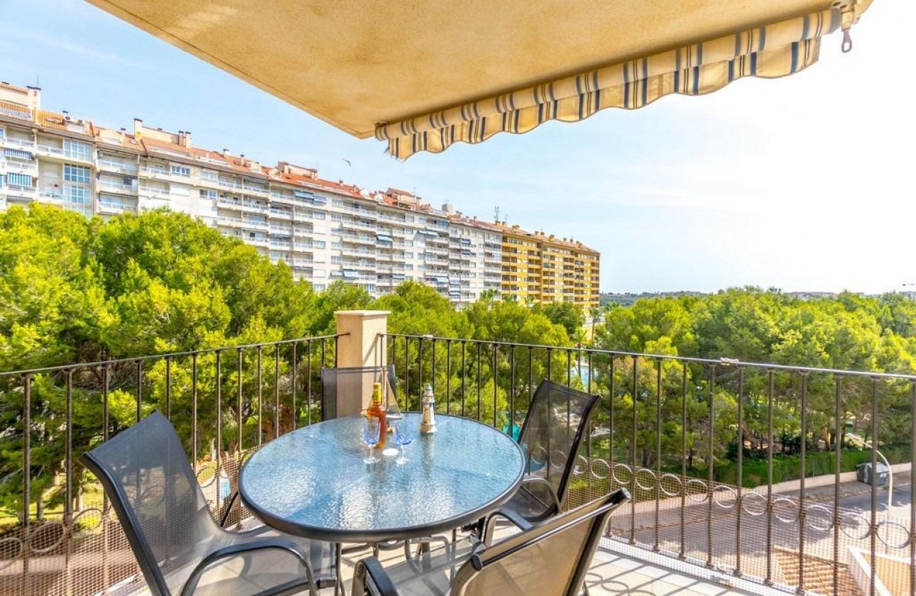 Resale - Apartment / flat - Orihuela Costa - Campoamor