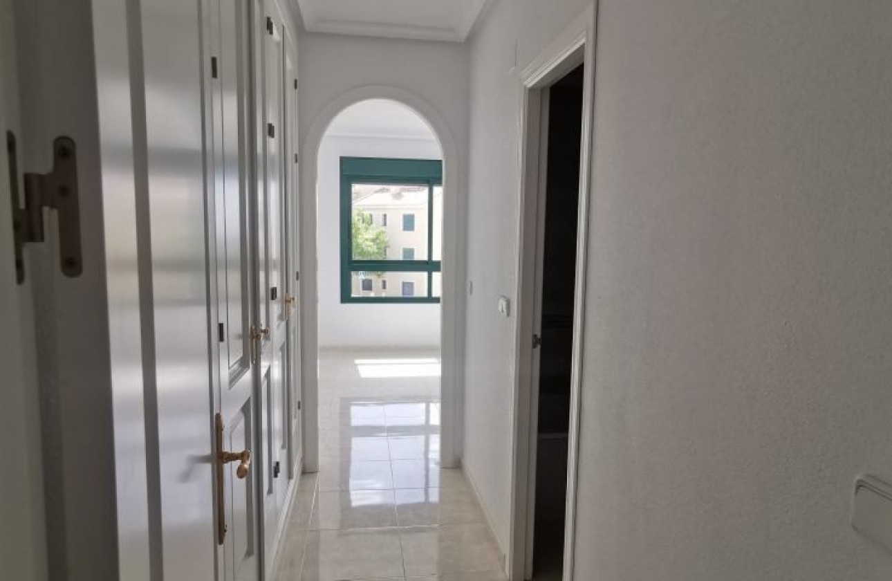 Resale - Apartment / flat - Orihuela Costa
