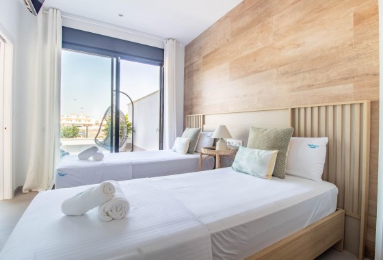 Reventa - Chalet - Santiago de la ribera - zona san blas