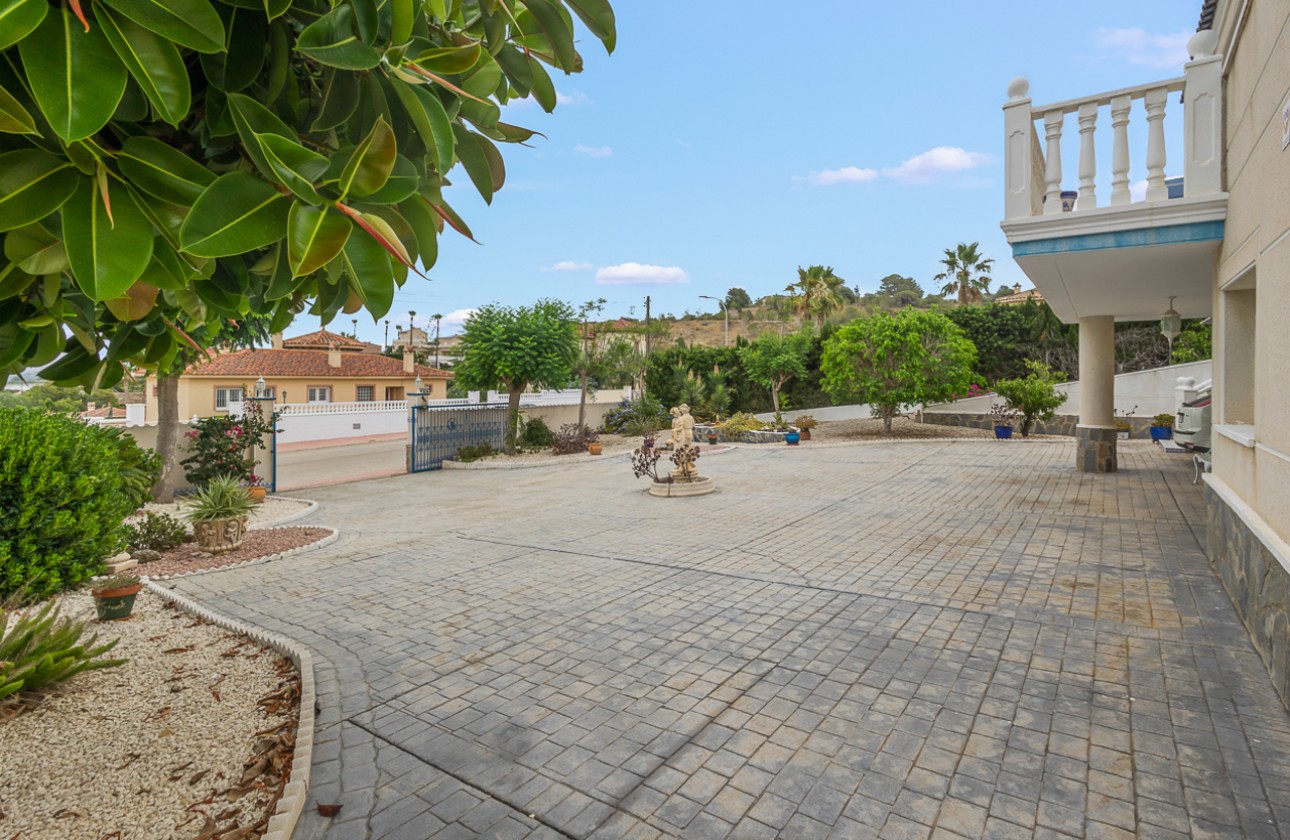 Resale - Villa - Algorfa