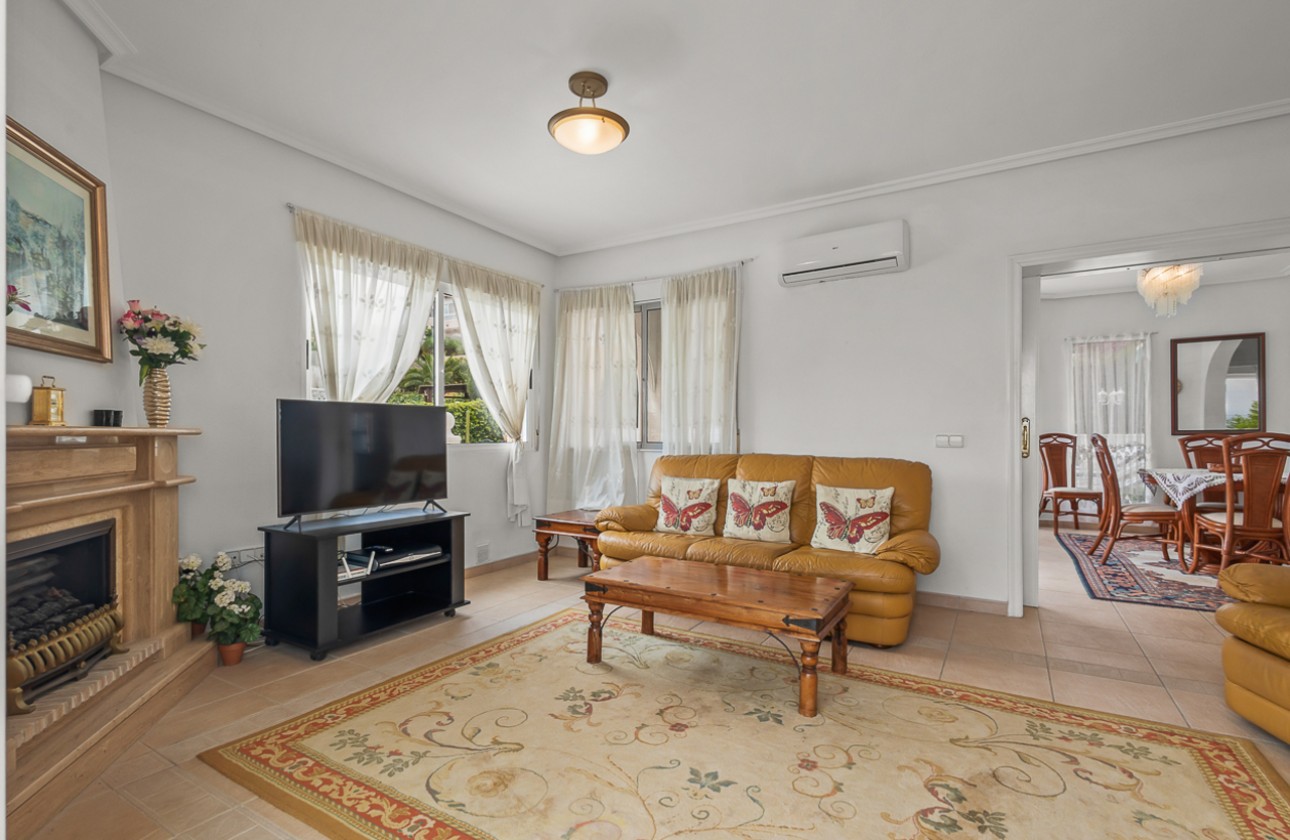 Resale - Villa - Algorfa