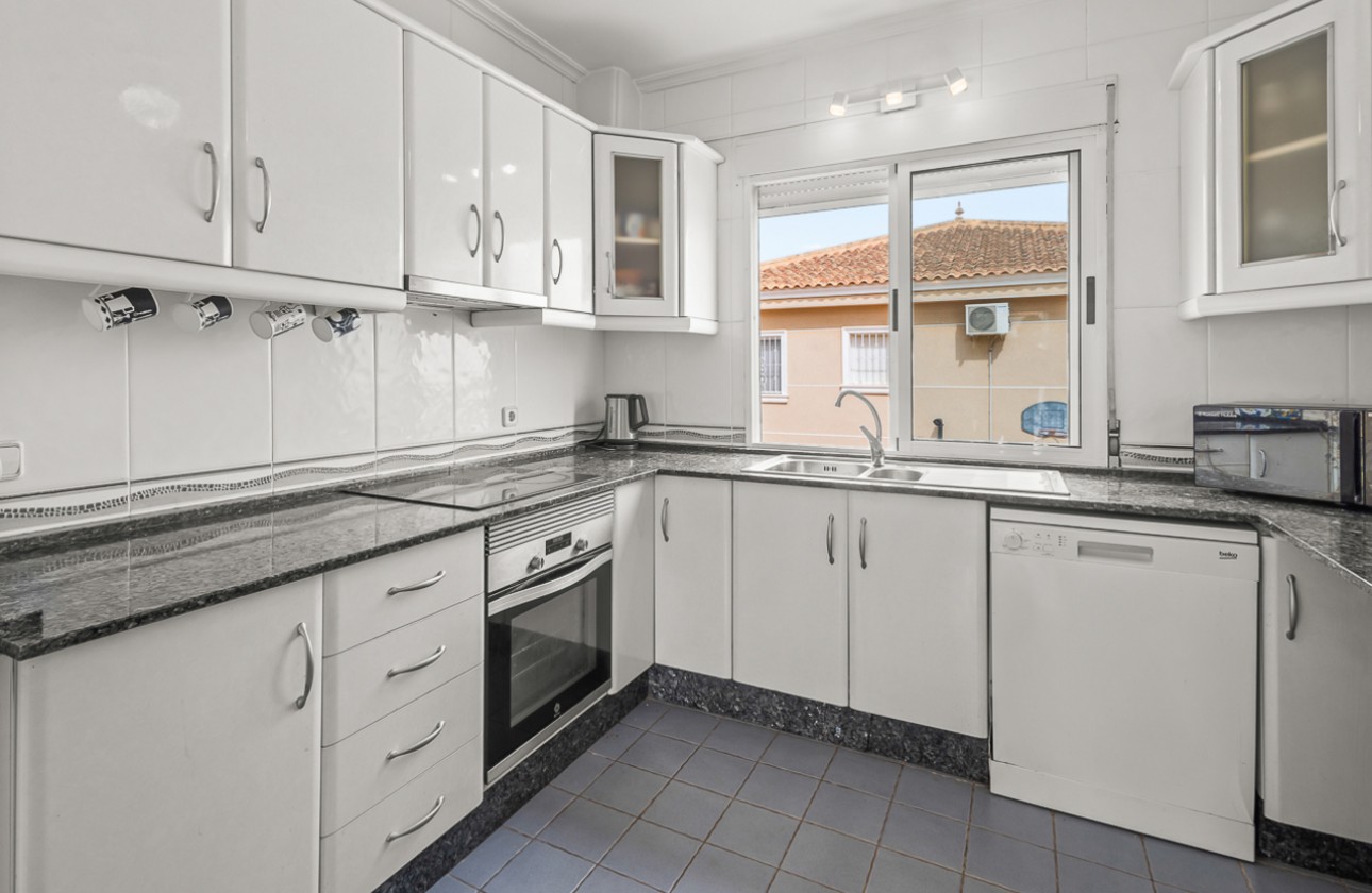 Resale - Villa - Algorfa