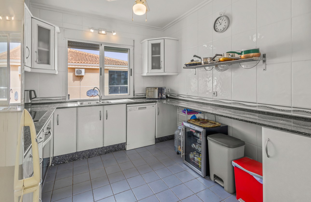 Resale - Villa - Algorfa