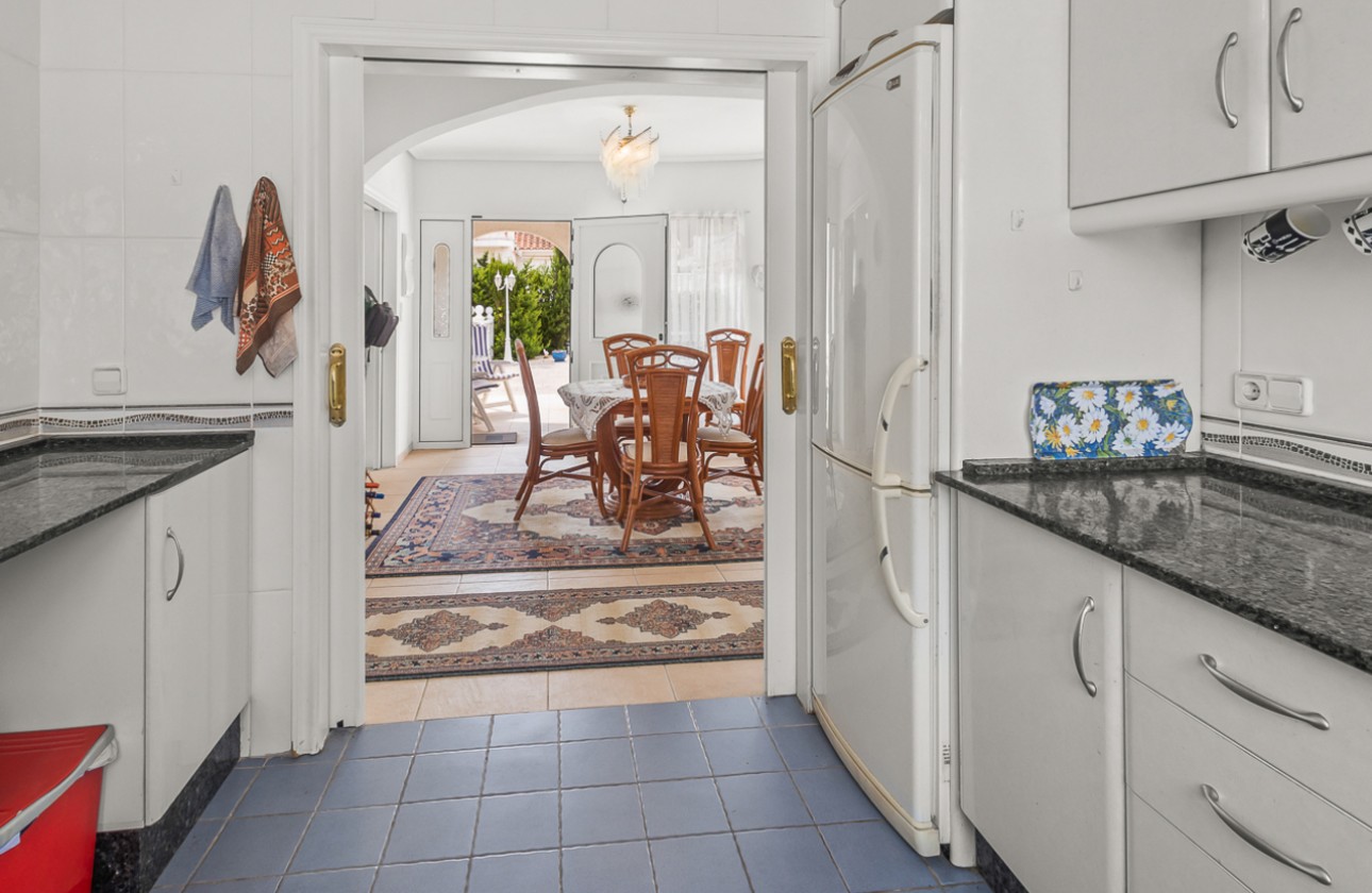 Resale - Villa - Algorfa