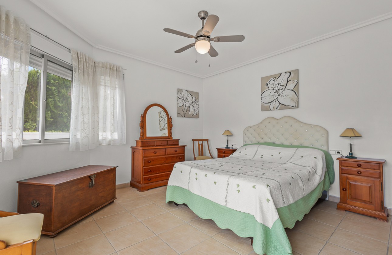 Resale - Villa - Algorfa