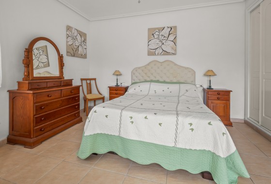 Resale - Villa - Algorfa