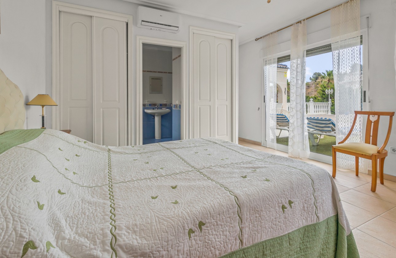 Resale - Villa - Algorfa