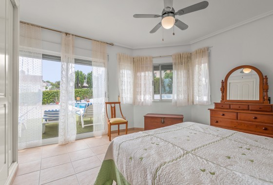 Resale - Villa - Algorfa