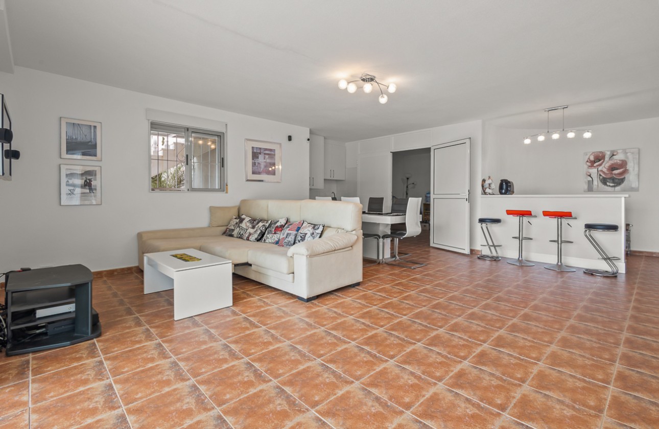 Resale - Villa - Algorfa