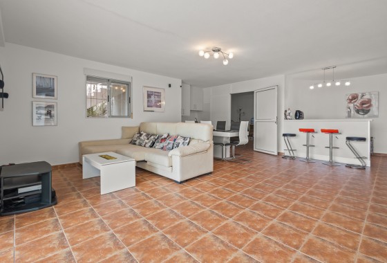 Resale - Villa - Algorfa