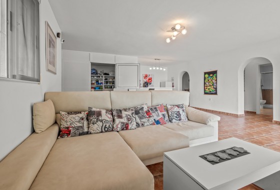 Resale - Villa - Algorfa