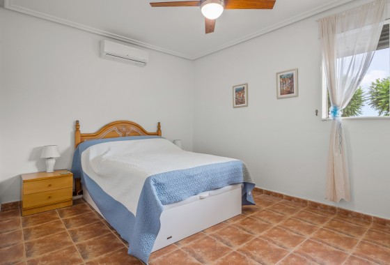 Resale - Villa - Algorfa