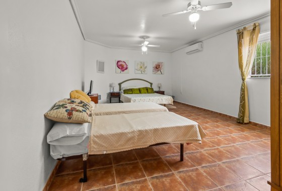 Resale - Villa - Algorfa