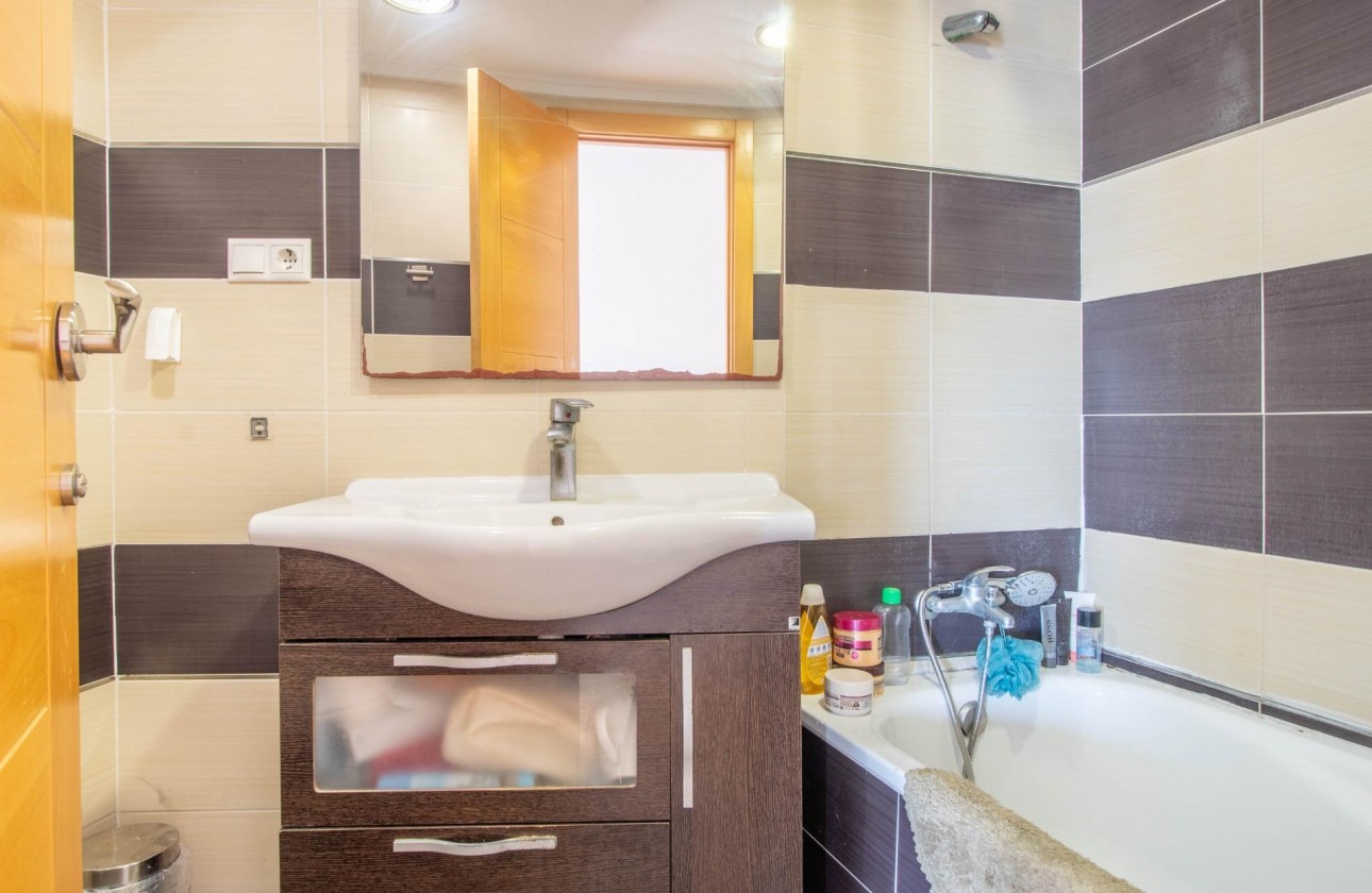 Revente - Appartement - Torrevieja - Acequion