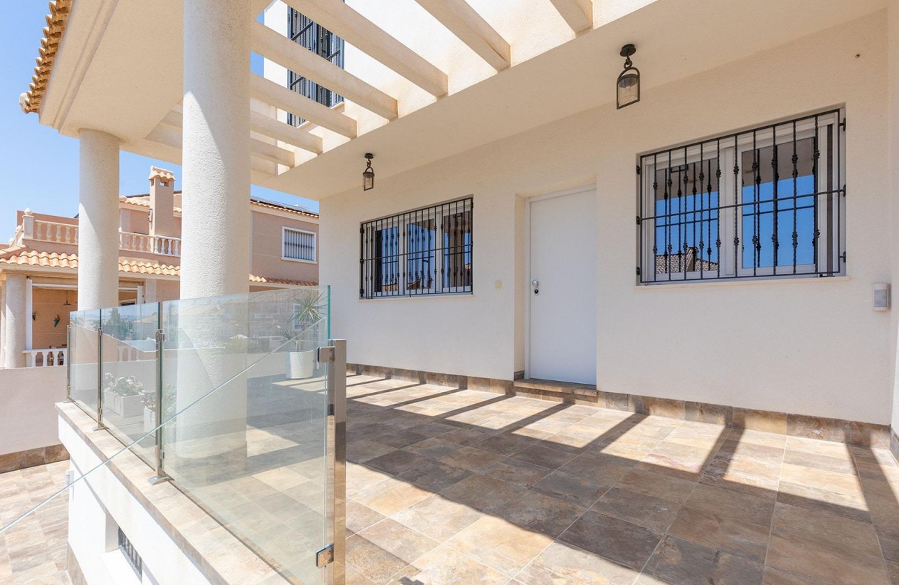 Resale - Villa - Torrevieja - Aguas Nuevas