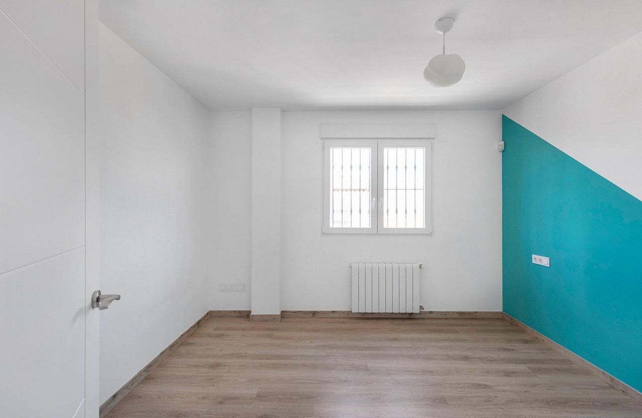 Resale - Villa - Torrevieja - Aguas Nuevas