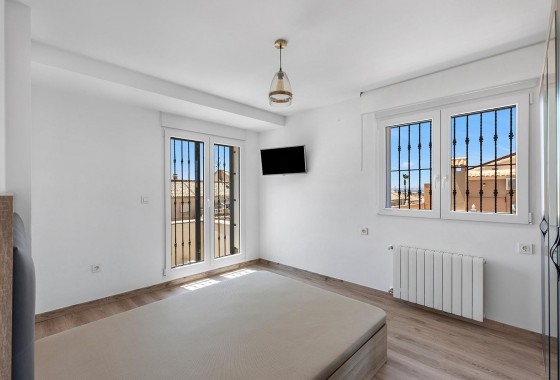 Resale - Villa - Torrevieja - Aguas Nuevas