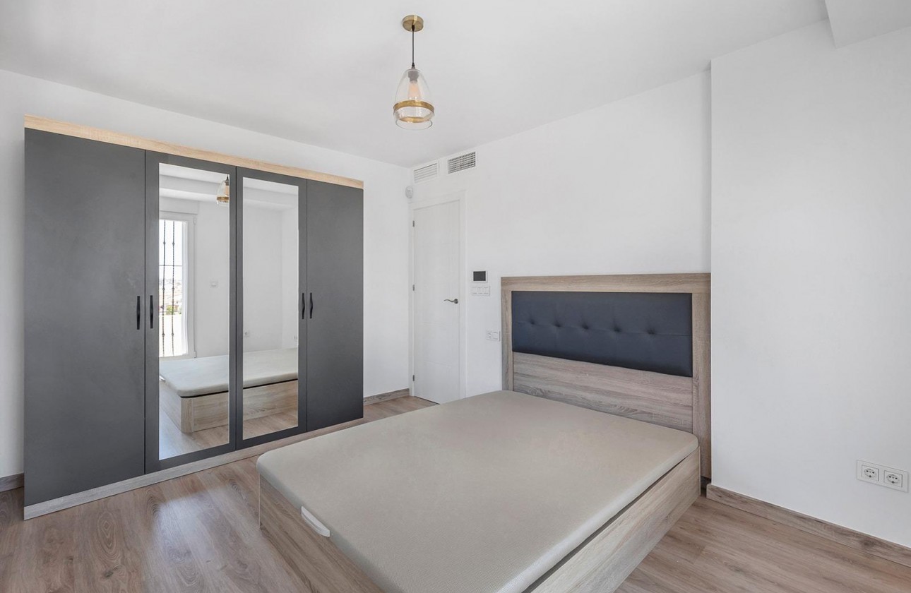 Resale - Villa - Torrevieja - Aguas Nuevas