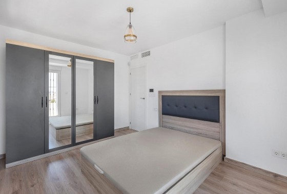 Resale - Villa - Torrevieja - Aguas Nuevas