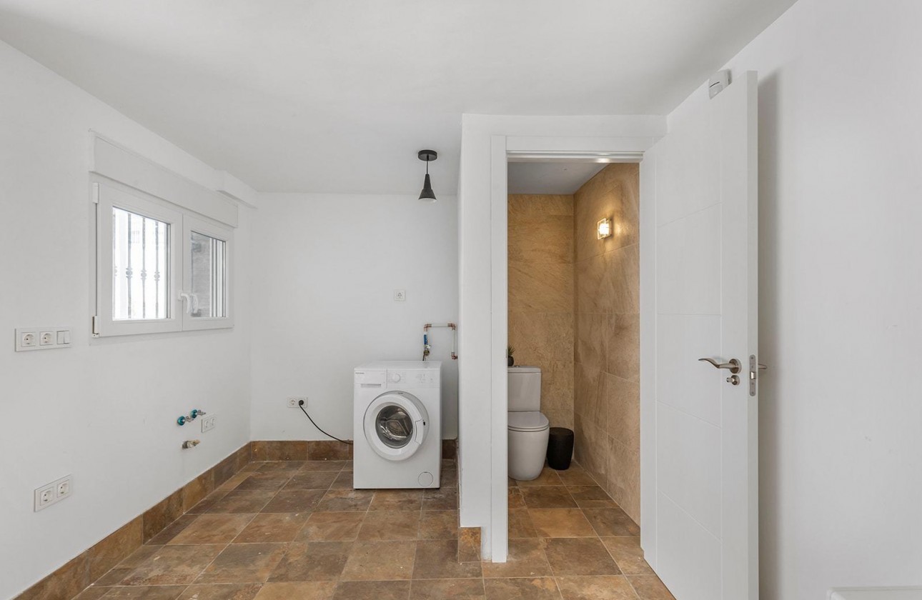 Resale - Villa - Torrevieja - Aguas Nuevas