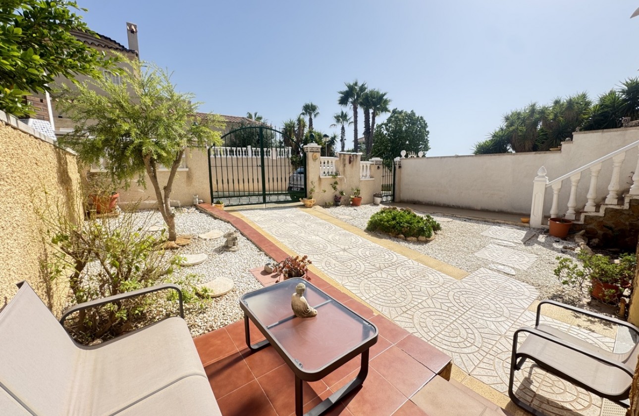 Resale - Villa - Villamartin