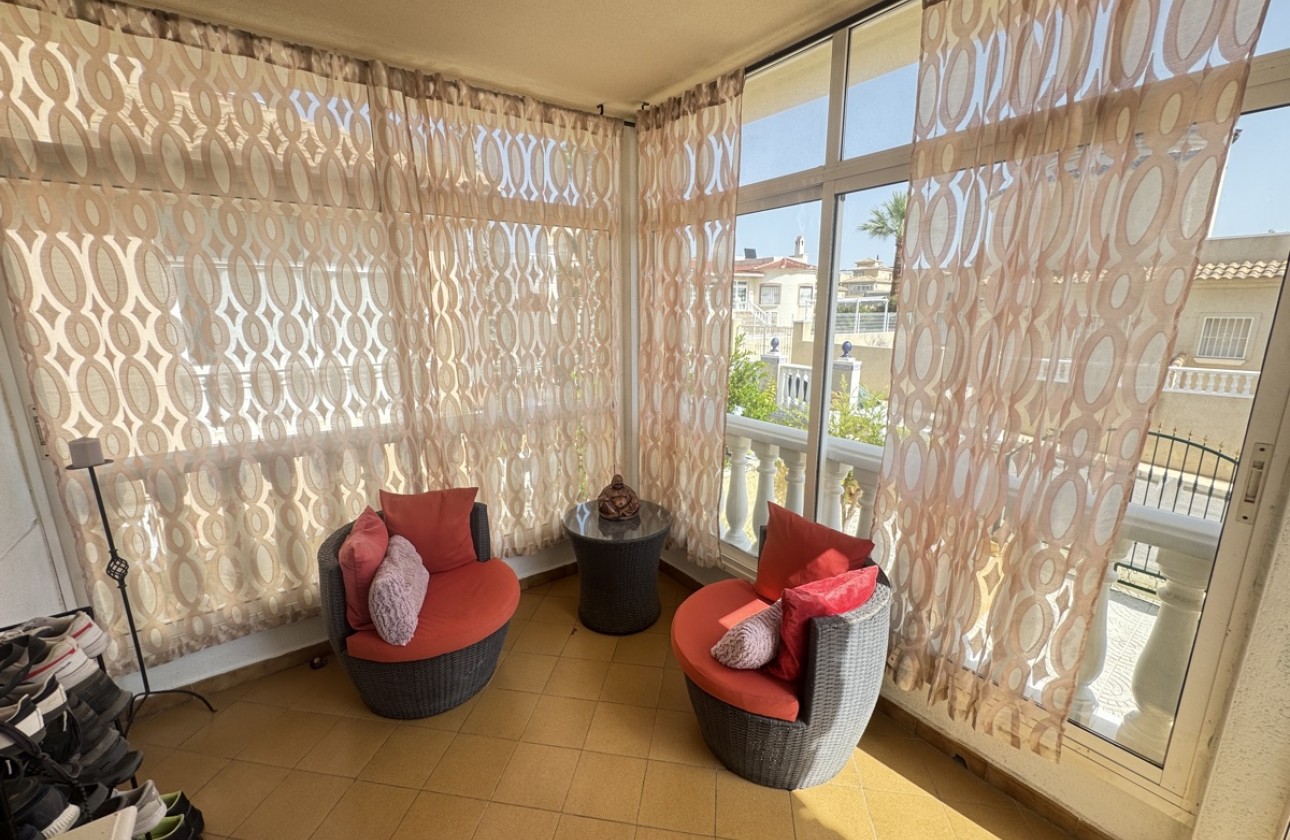 Resale - Villa - Villamartin