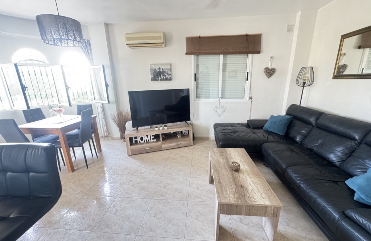 Resale - Villa - Villamartin