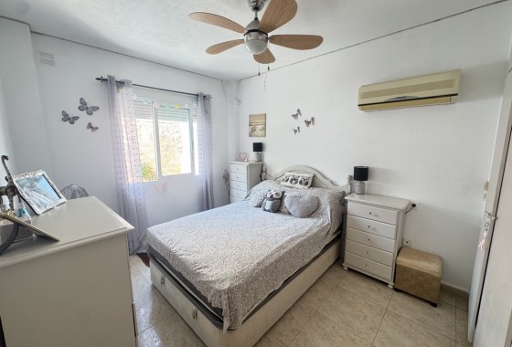 Resale - Villa - Villamartin