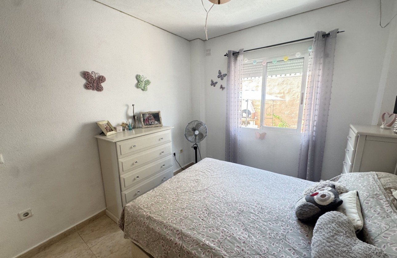 Resale - Villa - Villamartin