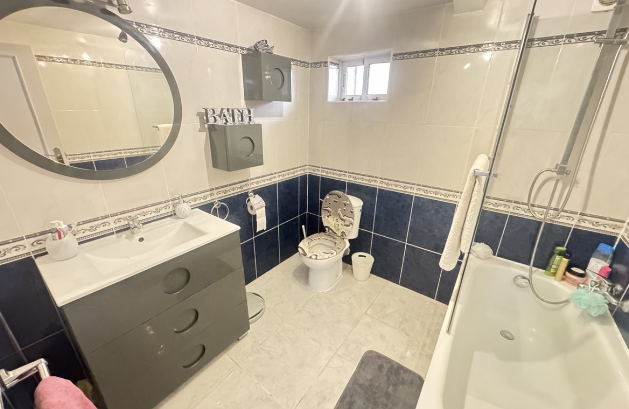 Resale - Villa - Villamartin