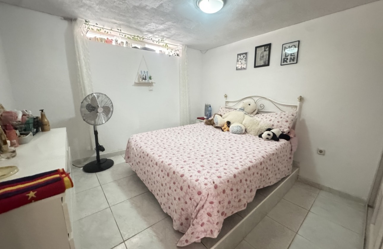 Resale - Villa - Villamartin