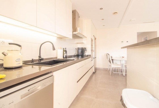 Resale - Bungalow - Torrevieja - Punta prima