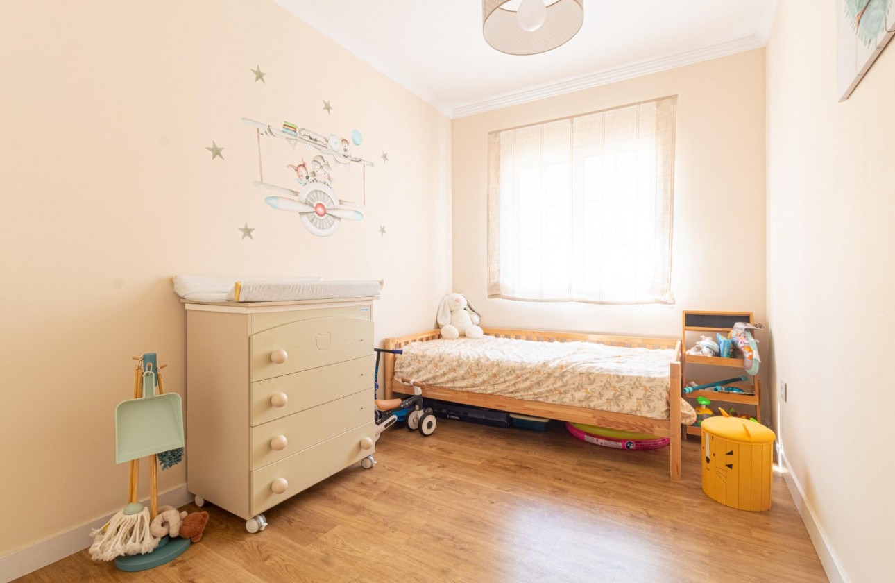 Resale - Apartment / flat - Torrevieja - La veleta