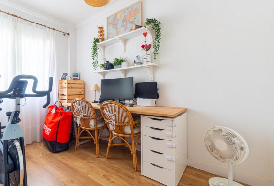 Resale - Apartment / flat - Torrevieja - La veleta