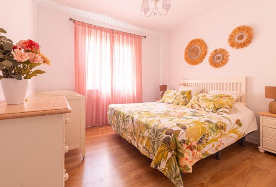 Resale - Apartment / flat - Torrevieja - La veleta
