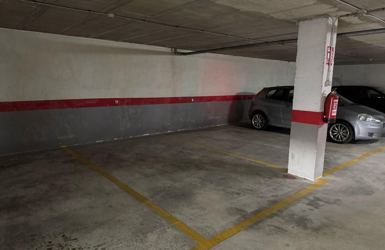 Reventa - Garaje - Torrevieja - Centro