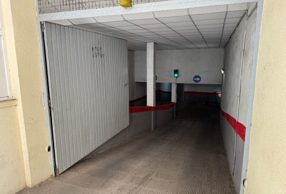 Reventa - Garaje - Torrevieja - Centro