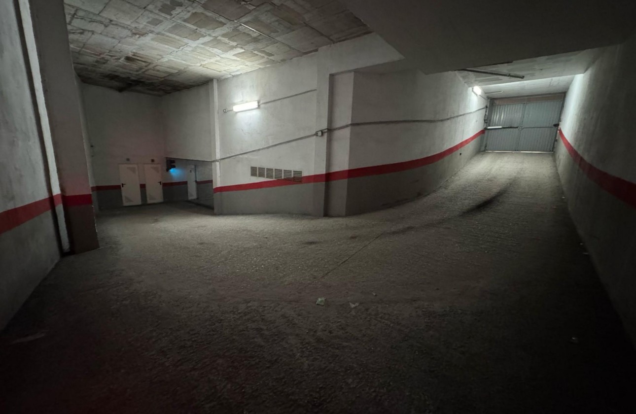 Reventa - Garaje - Torrevieja - Centro